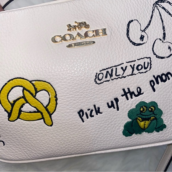 Coach Handbags - Coach leather crossbody New